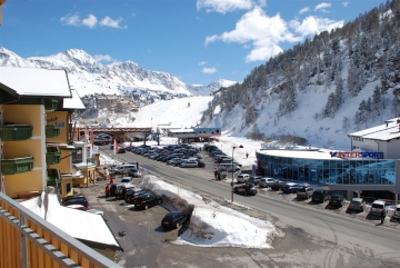 Location of Obtertauern ski lifts and slopes from balcony